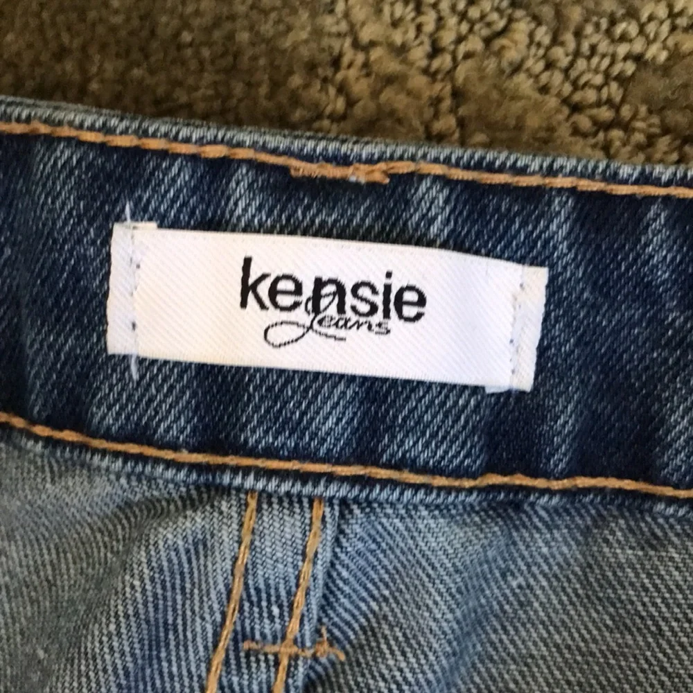 Shorts - Picture 5 of 7